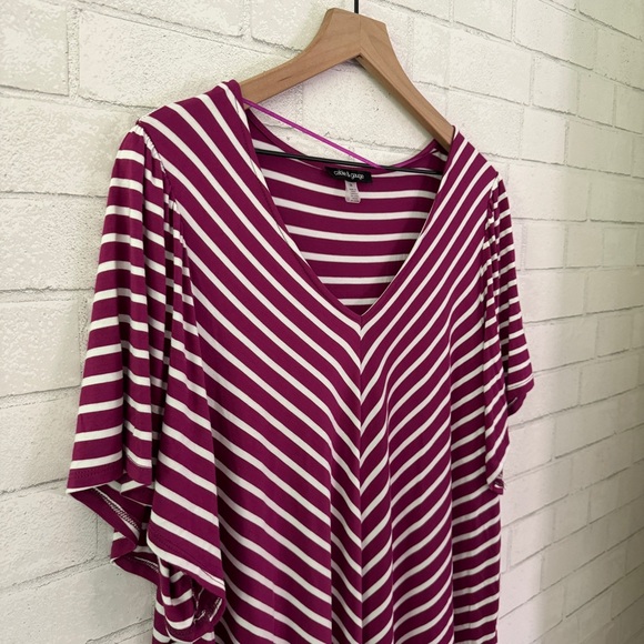 CABLE & GAUGE Purple & White Striped V Neck Short Sleeve Top - Picture 3 of 10